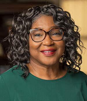 Janice Fowler headshot.